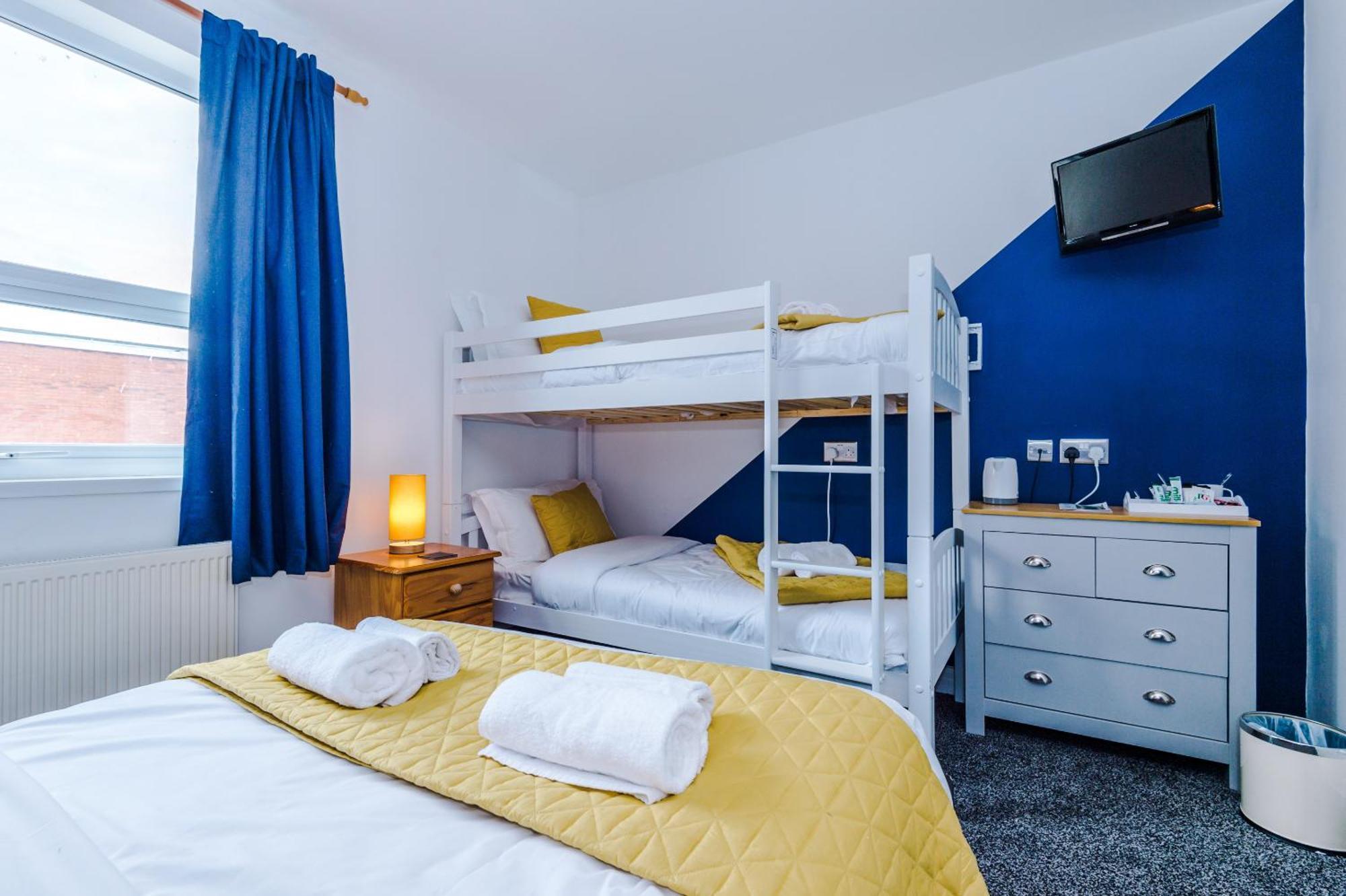 Pebbles Guest House Blackpool Room photo